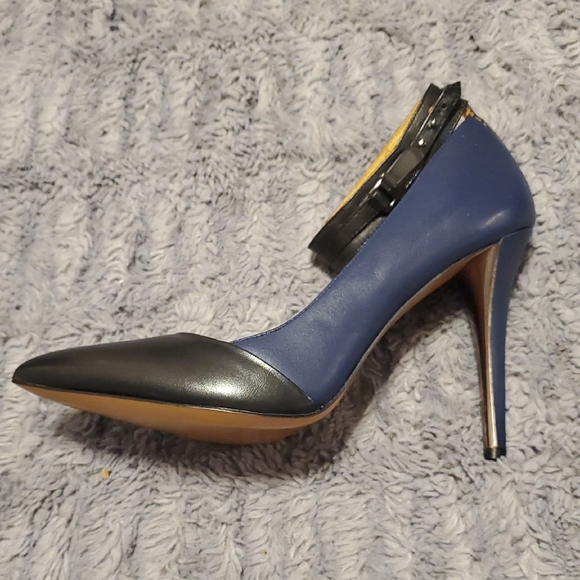 Coach Black and Blue Heels - Picture 5 of 14